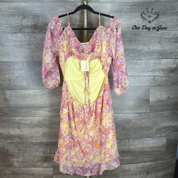 Rewind Open Back Mini Dress Size XXL - Picture 2 of 7